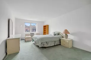 25 Chapel Pl, Great Neck, NY 11021 - Photo 13