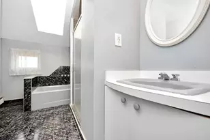 80-04 Cowles Ct, Middle Village, NY 11379 - Photo 19