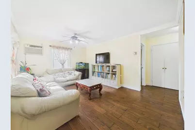 335 Loring Road, Levittown, NY 11756 - Photo 5