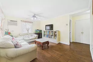 335 Loring Rd, Levittown, NY 11756 - Photo 5