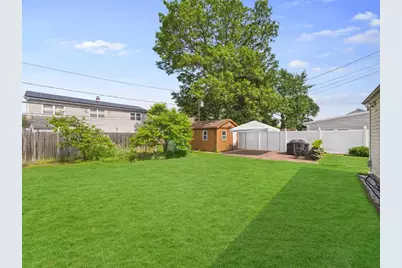 335 Loring Road, Levittown, NY 11756 - Photo 29