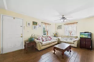 335 Loring Rd, Levittown, NY 11756 - Photo 11