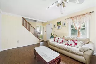 335 Loring Rd, Levittown, NY 11756 - Photo 9