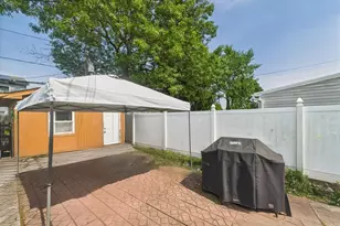 335 Loring Rd, Levittown, NY 11756 - Photo 27