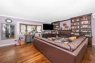 136 Wardwell Rd, Mineola, NY 11501 - Photo 21