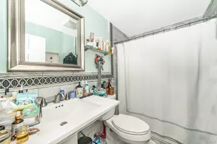 136 Wardwell Rd, Mineola, NY 11501 - Photo 19