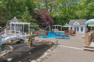 135 Millet St N, Dix Hills, NY 11746 - Photo 45