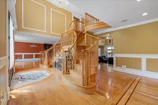 135 Millet St N, Dix Hills, NY 11746 - Photo 5