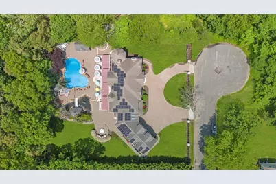 135 Millet Street N, Dix Hills, NY 11746 - Photo 47