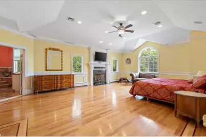 135 Millet Street N, Dix Hills, NY 11746 - Photo 19