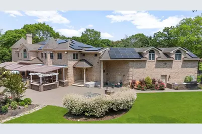 135 Millet Street N, Dix Hills, NY 11746 - Photo 41