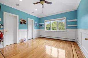 135 Millet St N, Dix Hills, NY 11746 - Photo 25