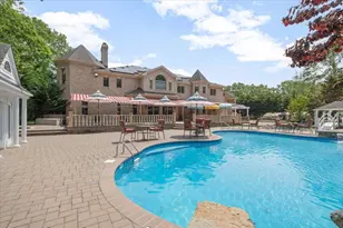 135 Millet St N, Dix Hills, NY 11746 - Photo 35