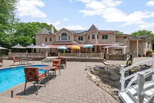 135 Millet St N, Dix Hills, NY 11746 - Photo 39