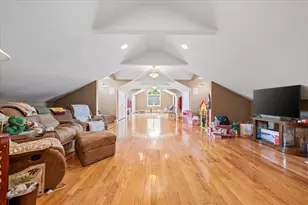 135 Millet St N, Dix Hills, NY 11746 - Photo 29