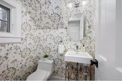 115 Cliff Avenue, Pelham, NY 10803 - Photo 19