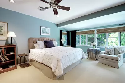 100 Gristmill Lane, Manhasset, NY 11030 - Photo 19