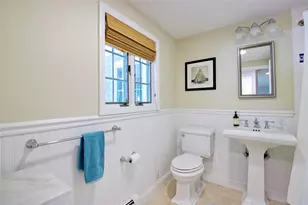 100 Gristmill Ln, Manhasset, NY 11030 - Photo 27