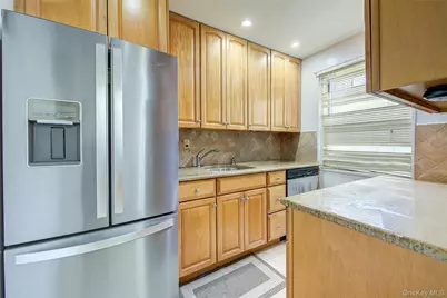 211-19A 73 Avenue #Lower, Oakland Gardens, NY 11364 - Photo 15