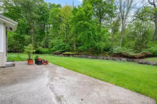 1 Blue Sky Dr, Suffern, NY 10901 - Photo 49
