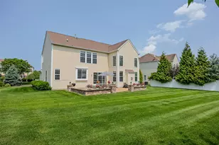 9 Avolet Ct, Mount Sinai, NY 11766 - Photo 3