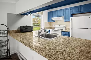 11 Woods Brooke Ln, Yorktown Heights, NY 10598 - Photo 9