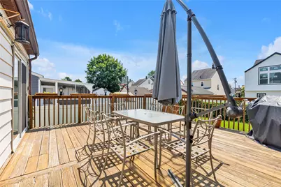 181 Oak Street, West Hempstead, NY 11552 - Photo 15