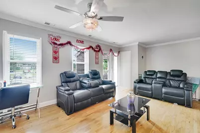 43 Artist Lake Drive, Middle Island, NY 11953 - Photo 7