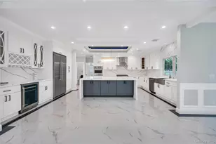 16 Violet Ave, Hicksville, NY 11801 - Photo 9