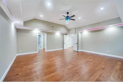 16 Violet Avenue, Hicksville, NY 11801 - Photo 17