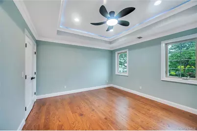 16 Violet Avenue, Hicksville, NY 11801 - Photo 23