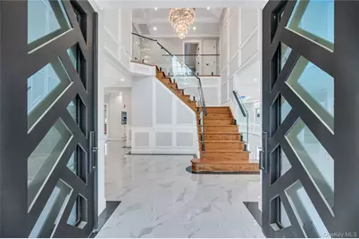 16 Violet Avenue, Hicksville, NY 11801 - Photo 3