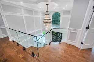 16 Violet Ave, Hicksville, NY 11801 - Photo 9