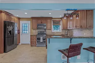 72 Harris Ave, Hewlett, NY 11557 - Photo 11