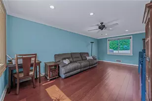 72 Harris Ave, Hewlett, NY 11557 - Photo 7