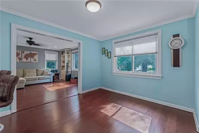 72 Harris Avenue, Hewlett, NY 11557 - Photo 9