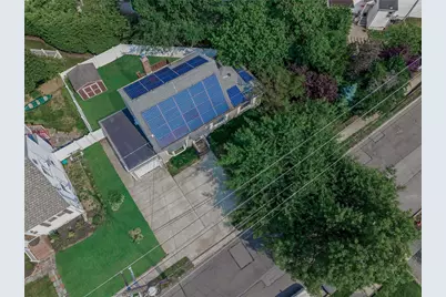 72 Harris Avenue, Hewlett, NY 11557 - Photo 3