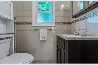 72 Harris Avenue, Hewlett, NY 11557 - Photo 15