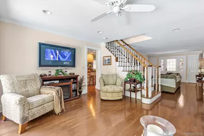 1277 Jerusalem Avenue, Merrick, NY 11566 - Photo 3