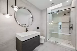 70 Candy Ln, Great Neck, NY 11023 - Photo 27