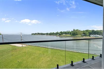 70 Candy Ln, Great Neck, NY 11023 - Photo 37