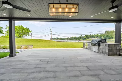 70 Candy Ln, Great Neck, NY 11023 - Photo 35