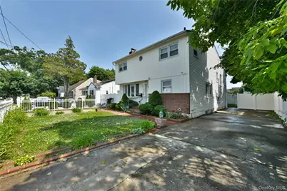 114 Frederick Avenue, Roosevelt, NY 11575 - Photo 3