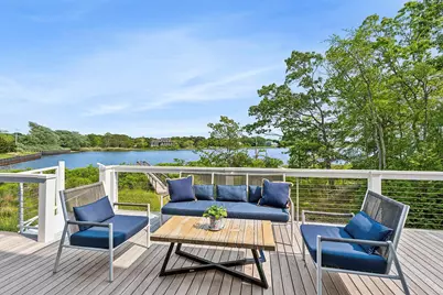 801 Montauk Highway, Westhampton Beach, NY 11978 - Photo 17