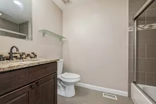 413 Robyn Pl, East Meadow, NY 11554 - Photo 19