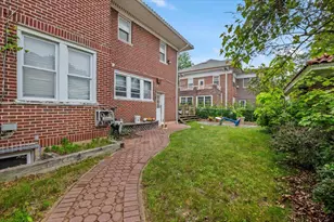 345 Broadway, Lawrence, NY 11559 - Photo 19