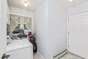 380 Wellwood Dr, Shirley, NY 11967 - Photo 21