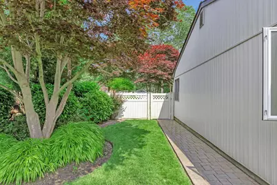 380 Wellwood Drive, Shirley, NY 11967 - Photo 23