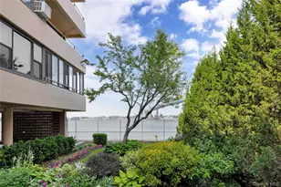 166-41 Powells Cove Blvd, Whitestone, NY 11357 - Photo 11