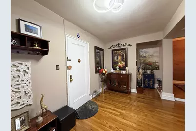 143-50 Hoover Avenue #302, Briarwood, NY 11435 - Photo 3